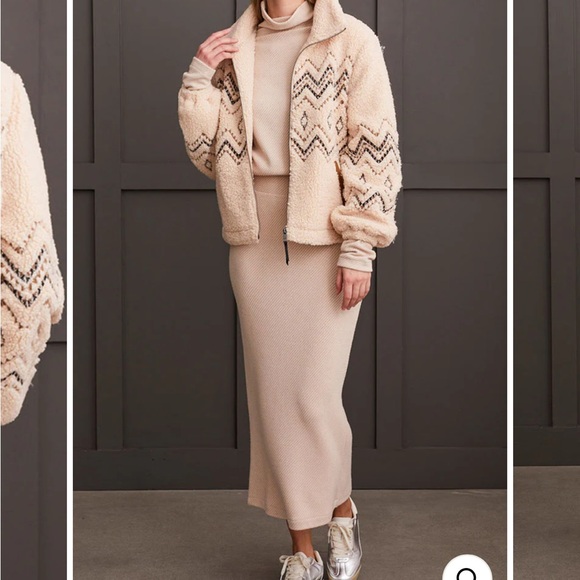 Tribal Latte Faux Shearling Zigzag Zip Front Jacket-model #5637O-5125, Size P/S - Picture 4 of 14